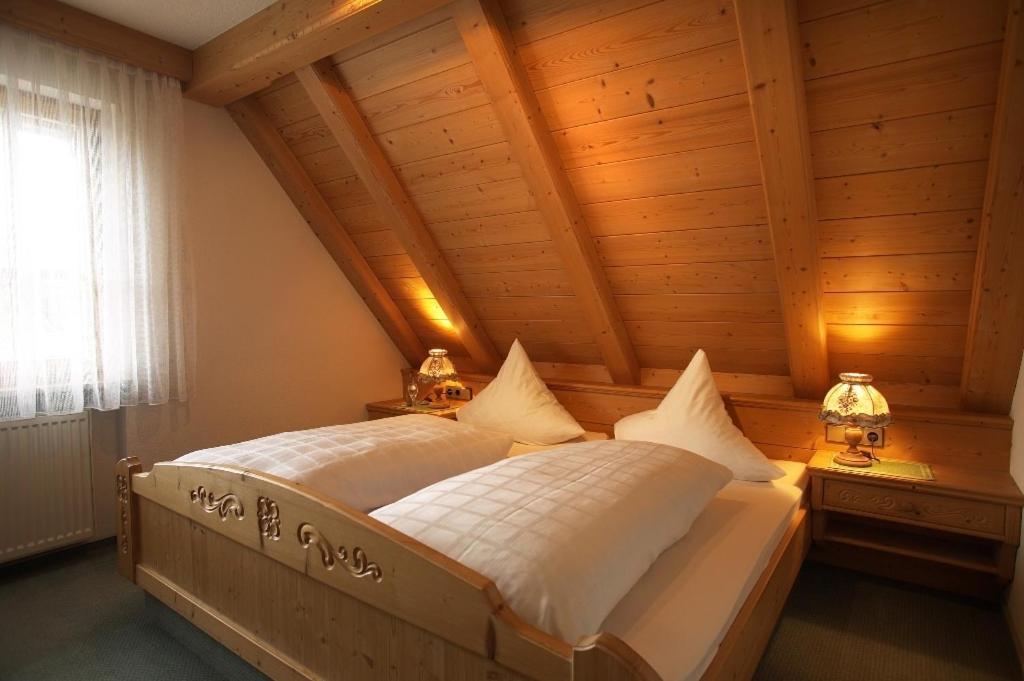 Landgasthof Loewen Neubulach Phòng bức ảnh