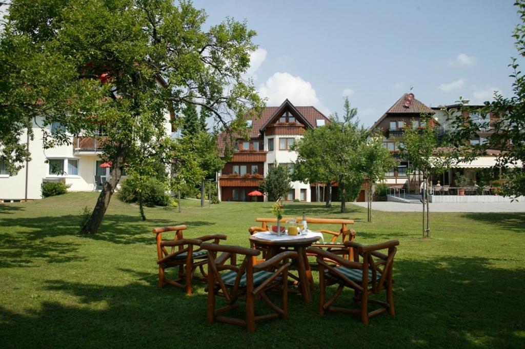 Landgasthof Loewen Neubulach Ngoại thất bức ảnh