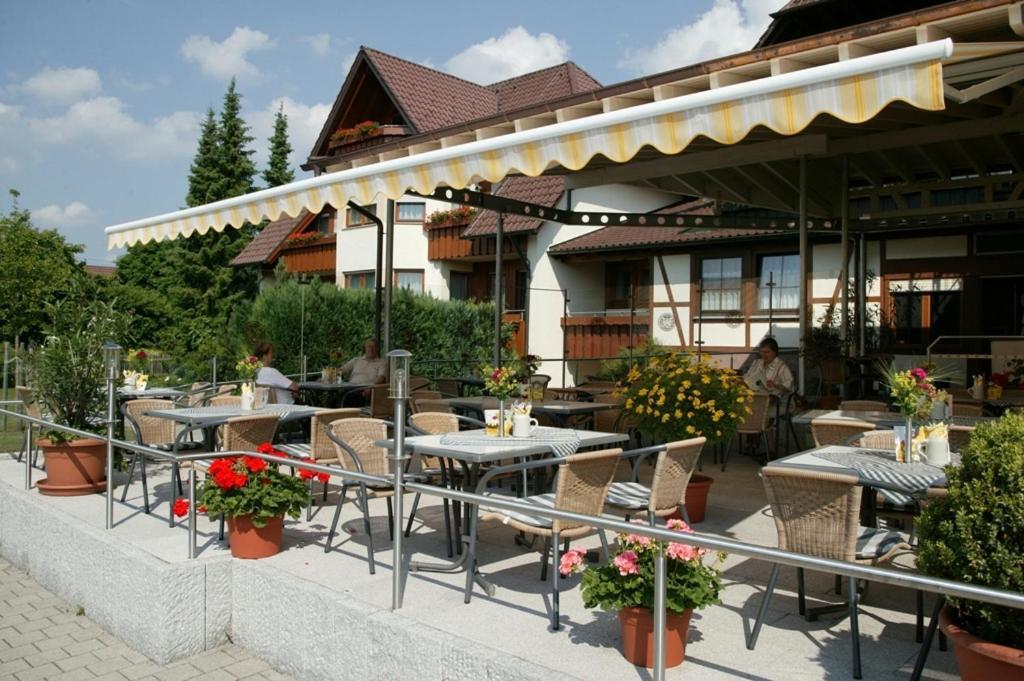 Landgasthof Loewen Neubulach Ngoại thất bức ảnh